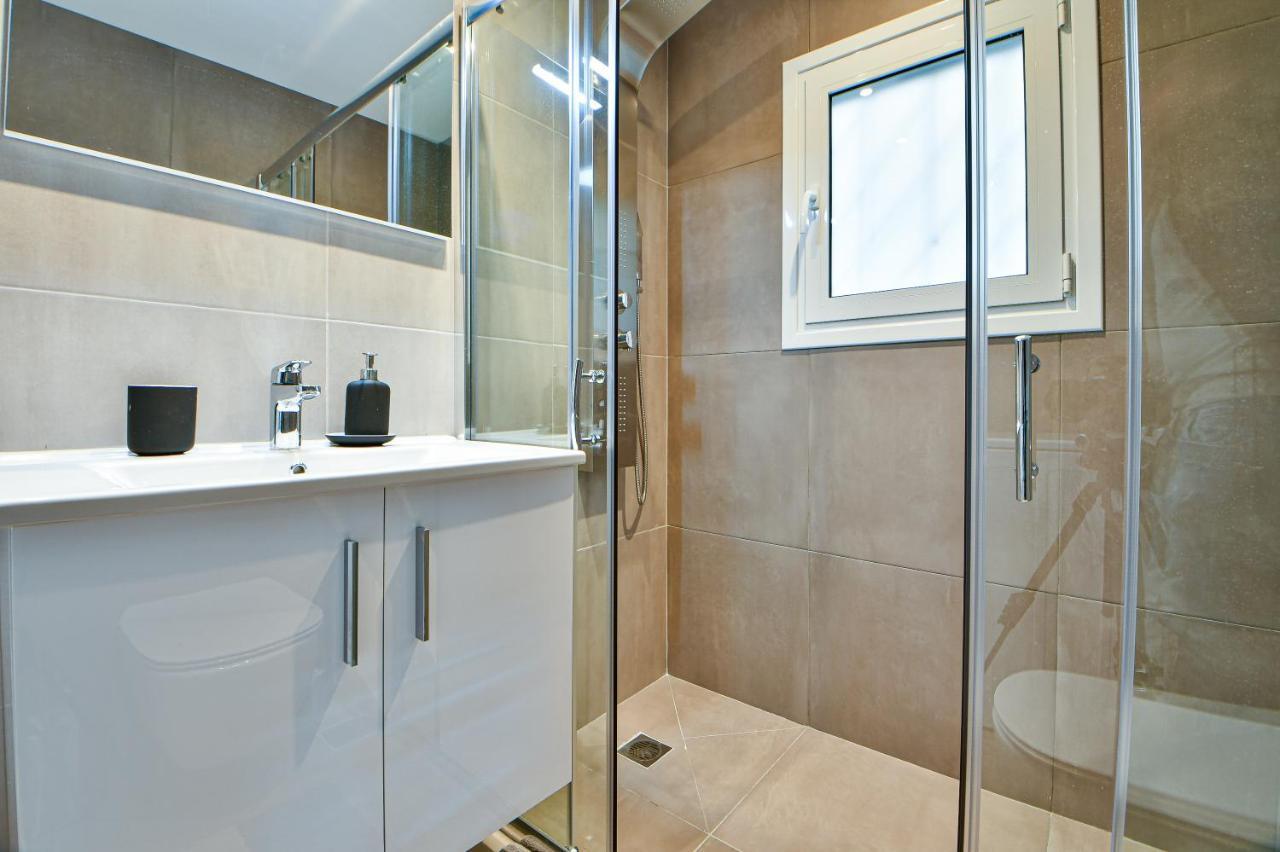 Boutique77 Luxury Apartment เอเธนส์ ภายนอก รูปภาพ