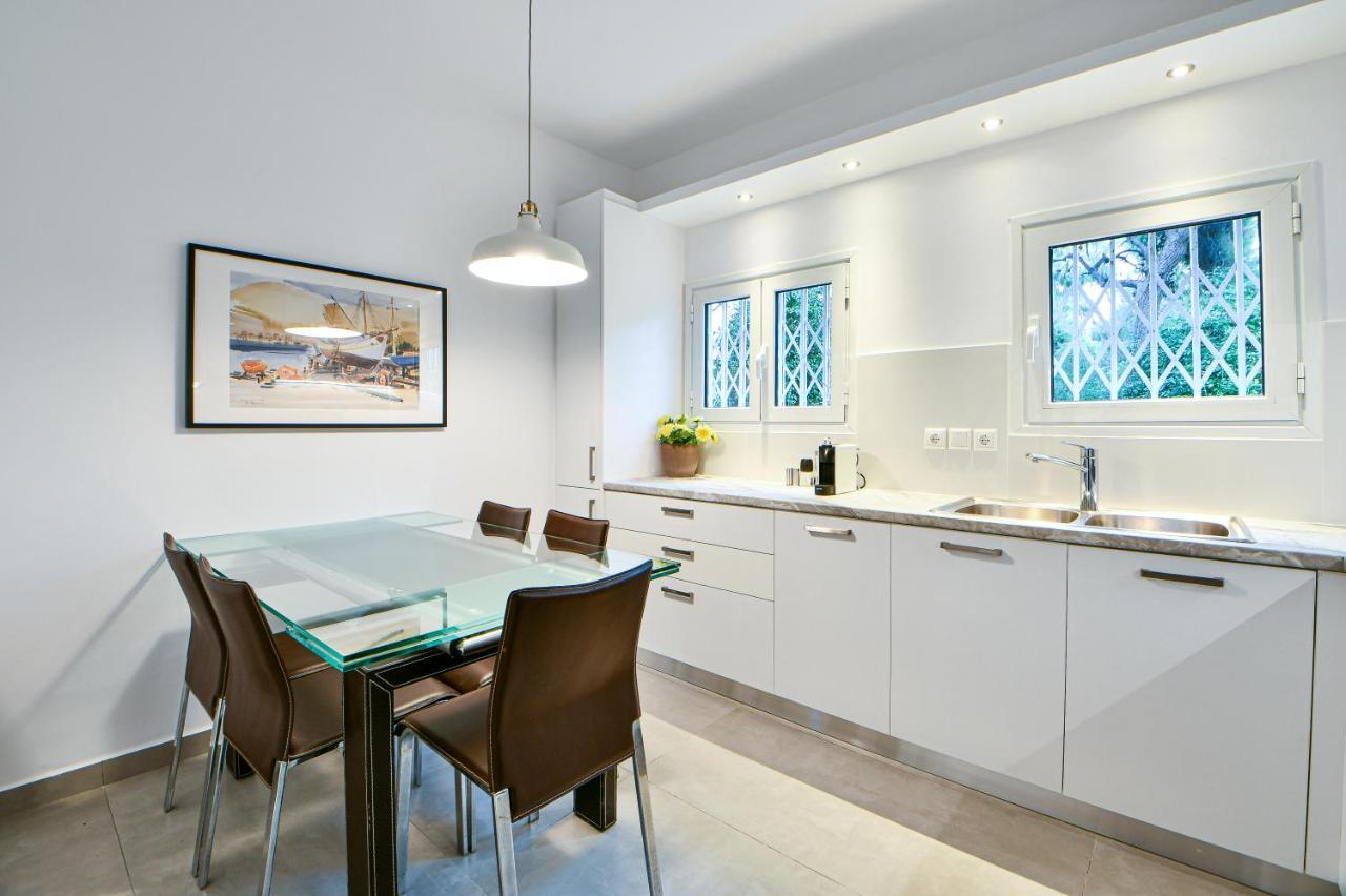 Boutique77 Luxury Apartment เอเธนส์ ภายนอก รูปภาพ